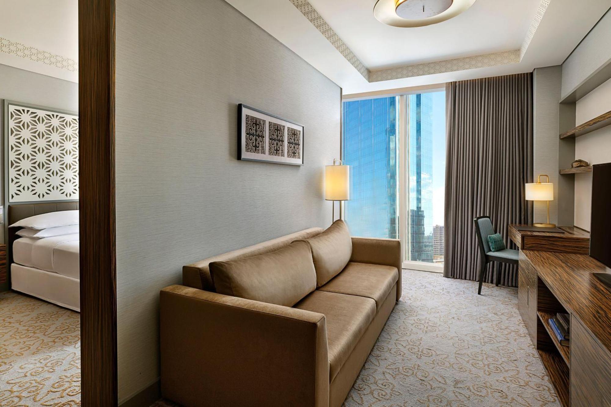 Sheraton Astana Hotel Exteriér fotografie A suite at the hotel