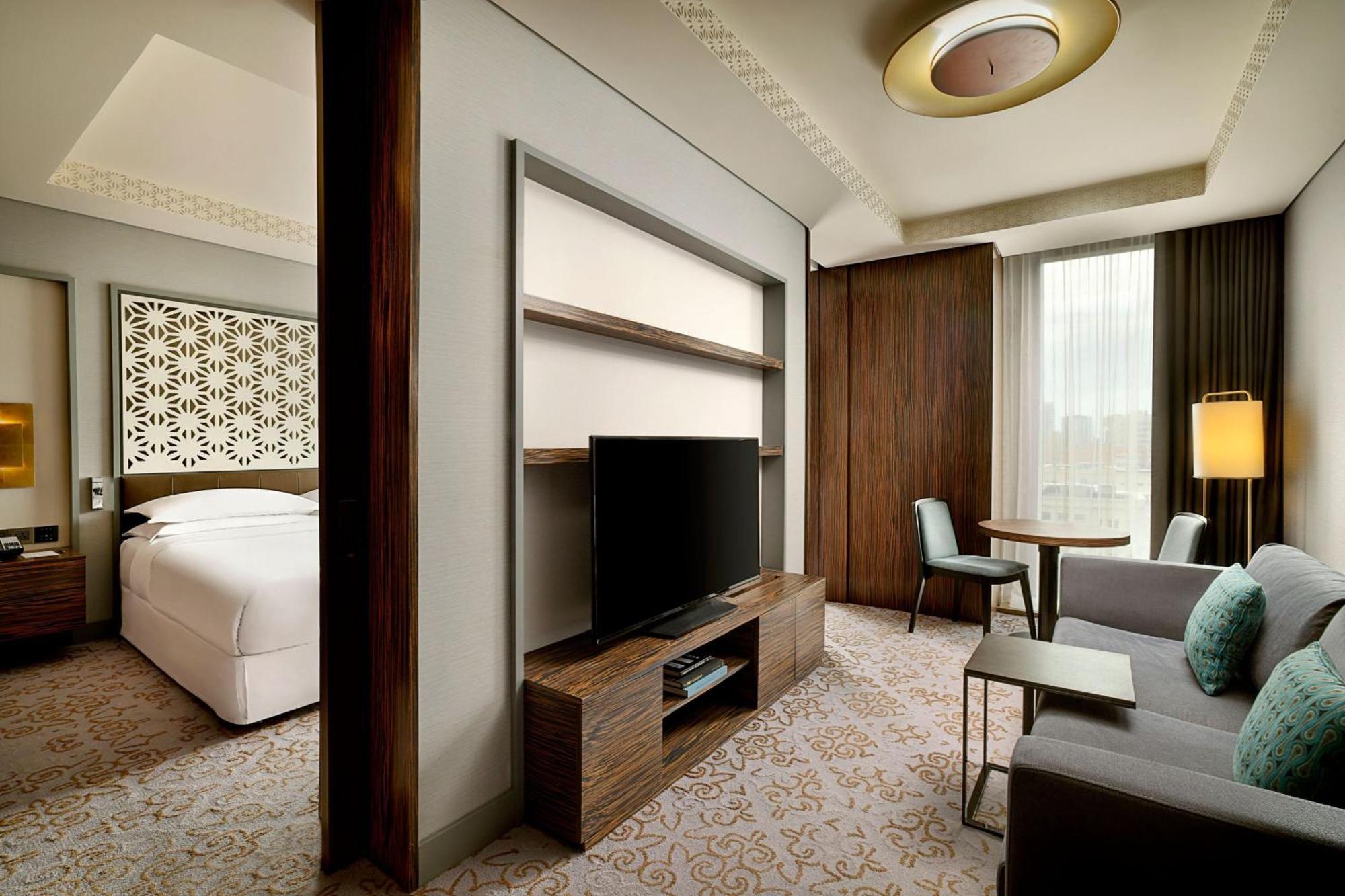 Sheraton Astana Hotel Exteriér fotografie A suite at the hotel