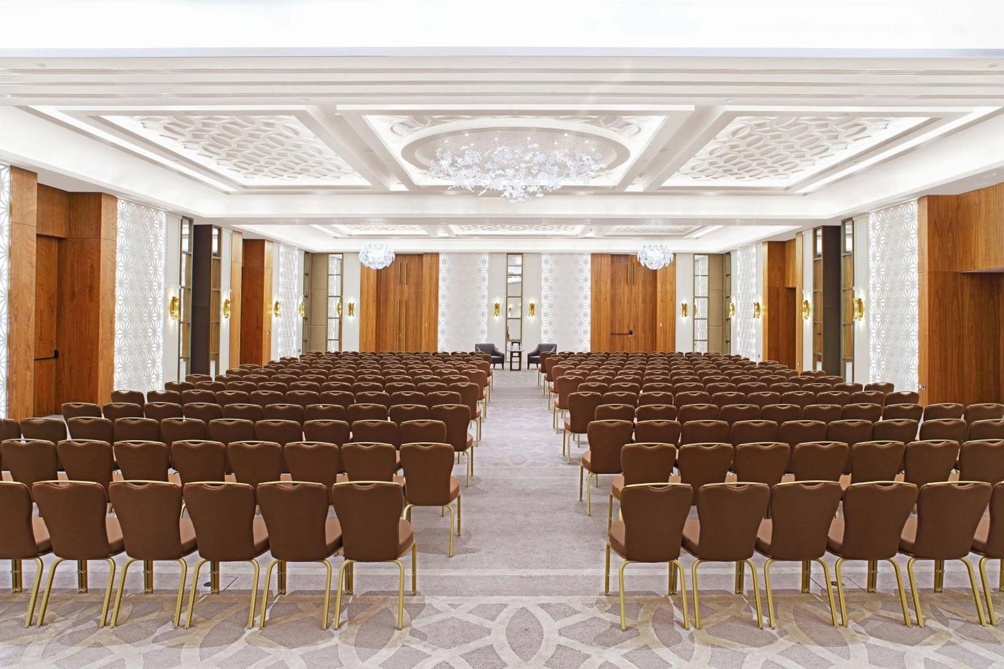 Sheraton Astana Hotel Exteriér fotografie The ballroom