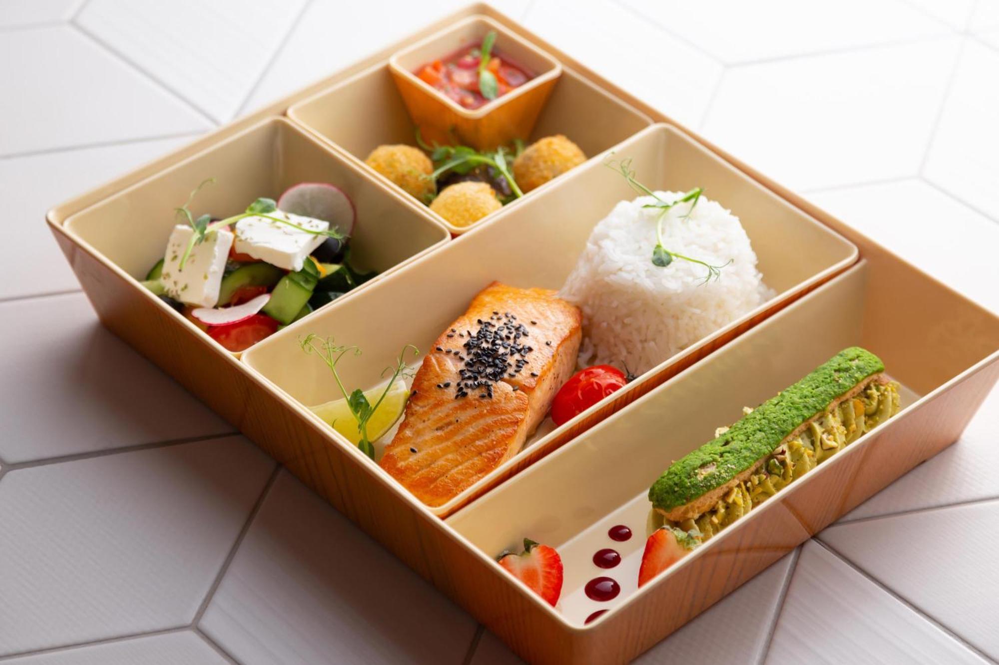 Sheraton Astana Hotel Exteriér fotografie A bento box